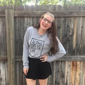 Meet your Posher, Danielle